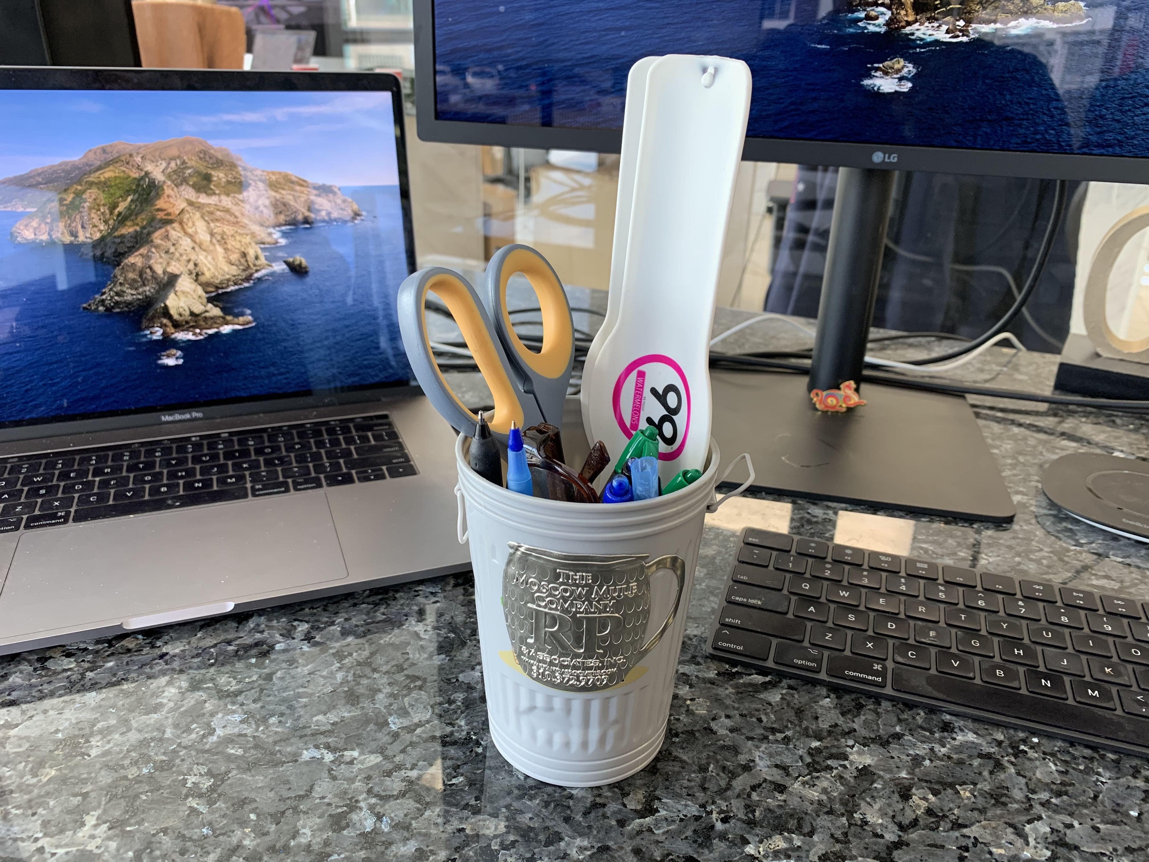 trash can pen holder